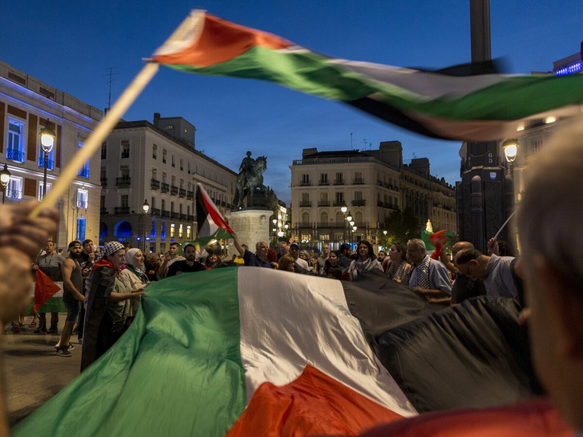 photo of palestinian flags