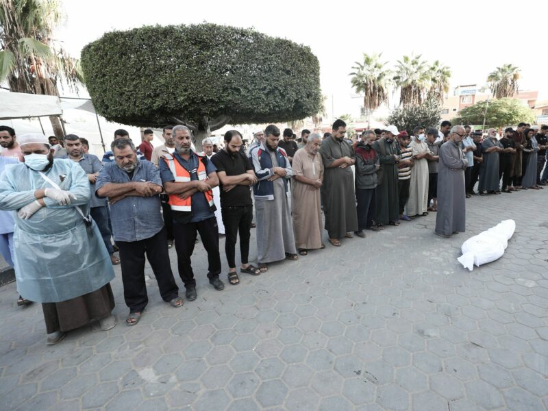 Photo of Palestinians mourning