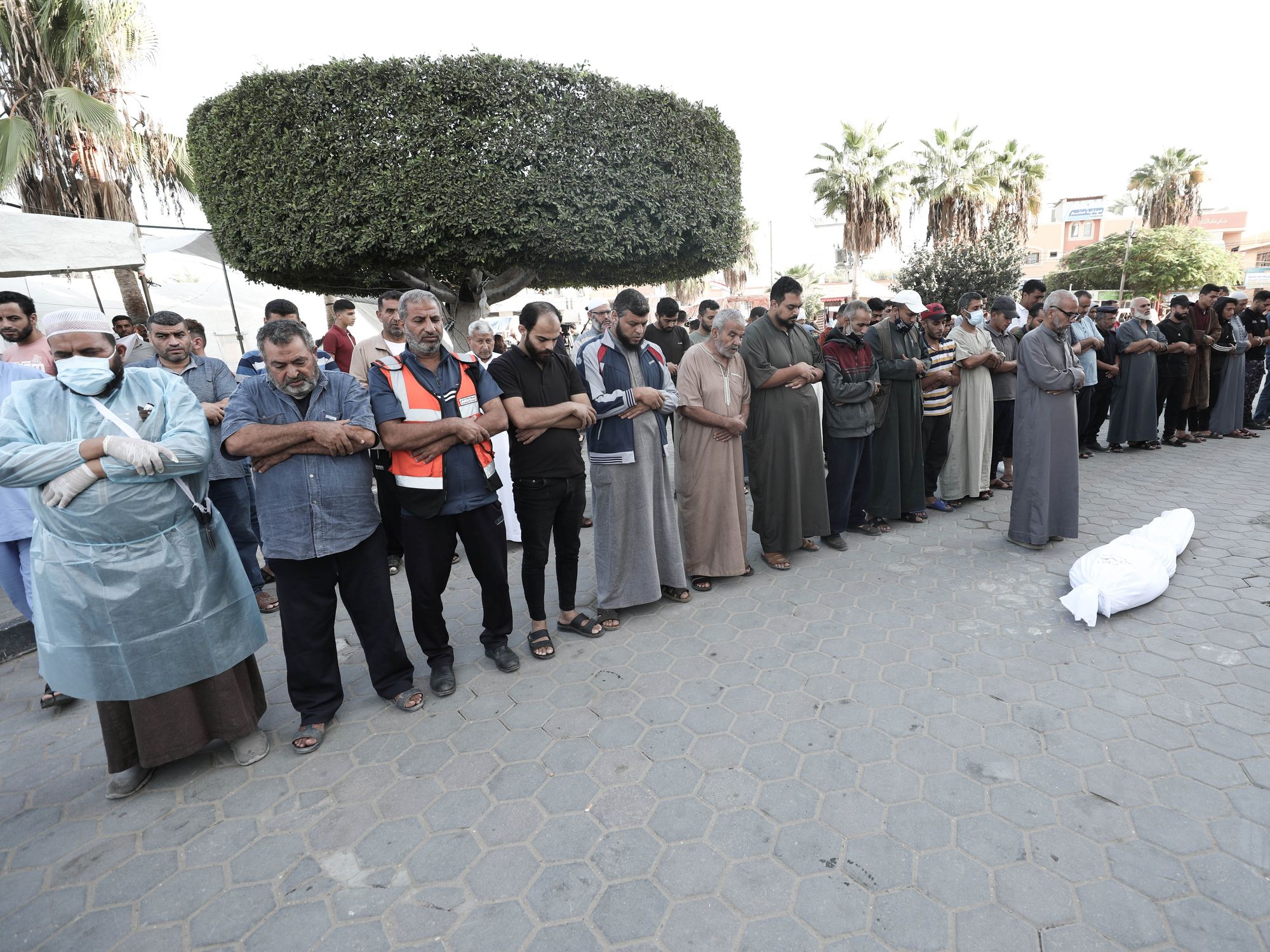 Photo of Palestinians mourning