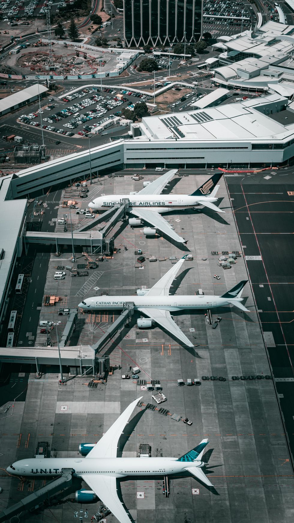Photo of planes at Auckland airport, New Zealand