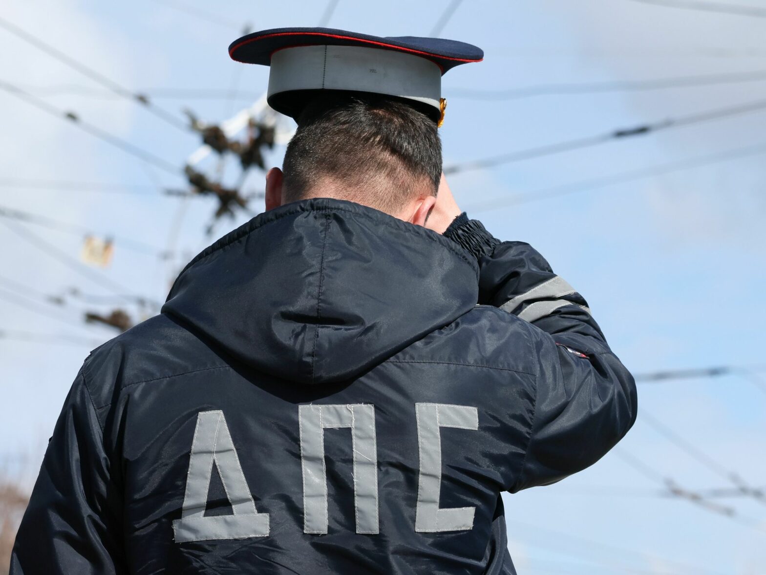 Photo of police officer in Crimea