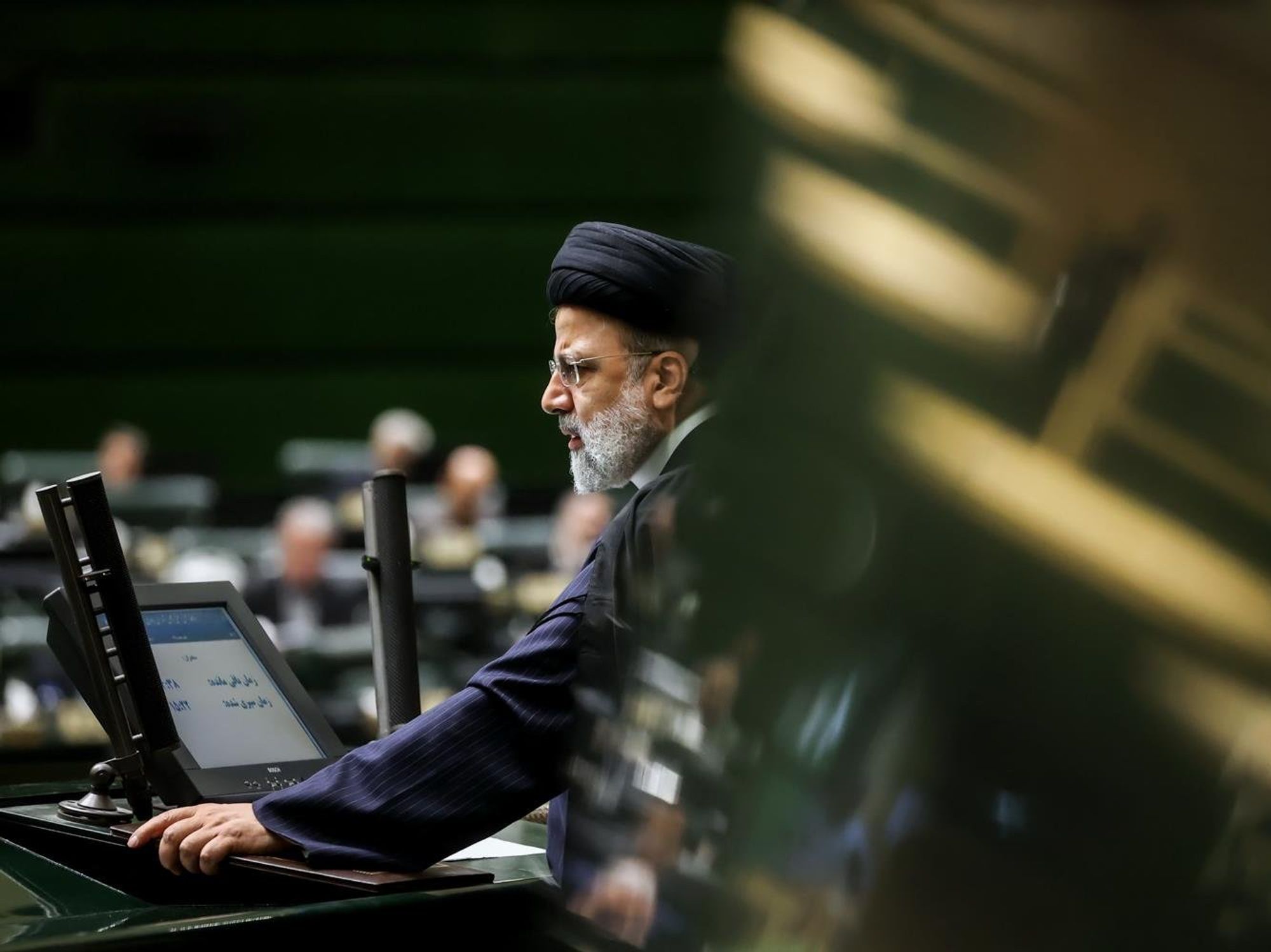 photo of Raisi of iran speaking in parliament