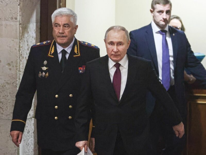 Photo of Russian President Vladimir Putin and Interior Minister Vladimir Kolokoltsev