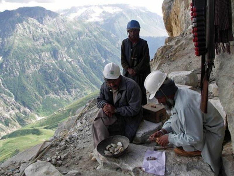 Photo of sapphire miners at work in Jammu and Kashmir’s Kishtwar district