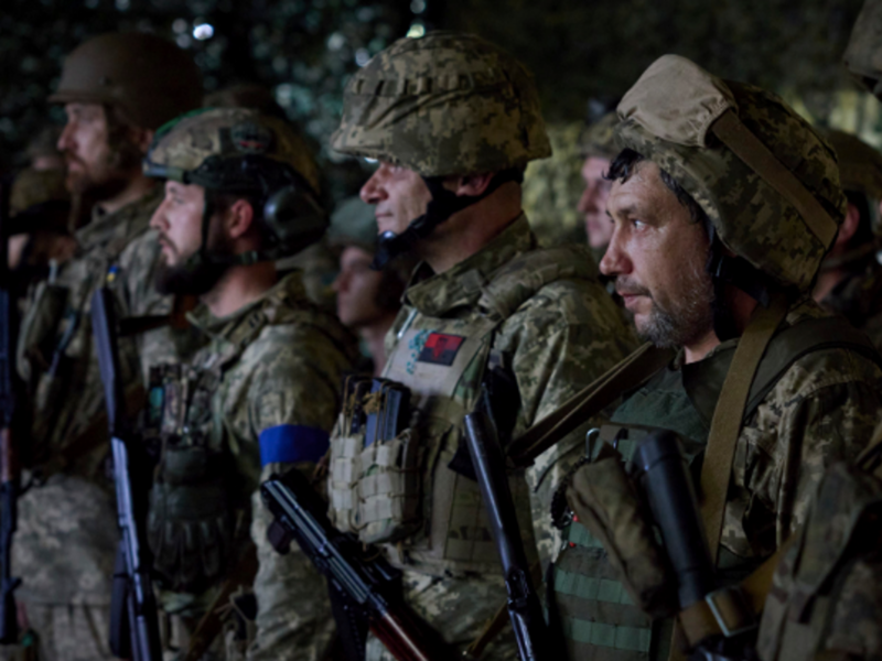 photo of soldiers lined up
