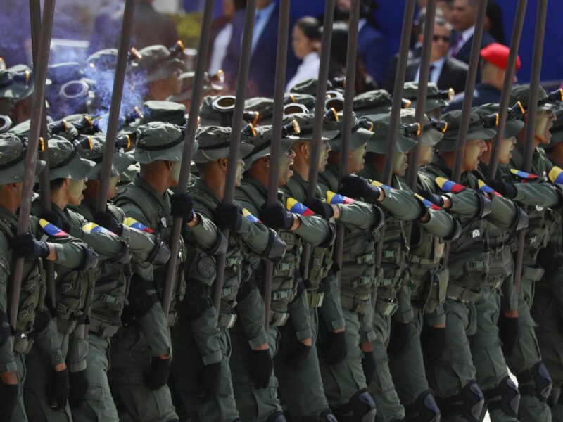 Photo of soldiers marching in the Independence day parade in Venezuela.