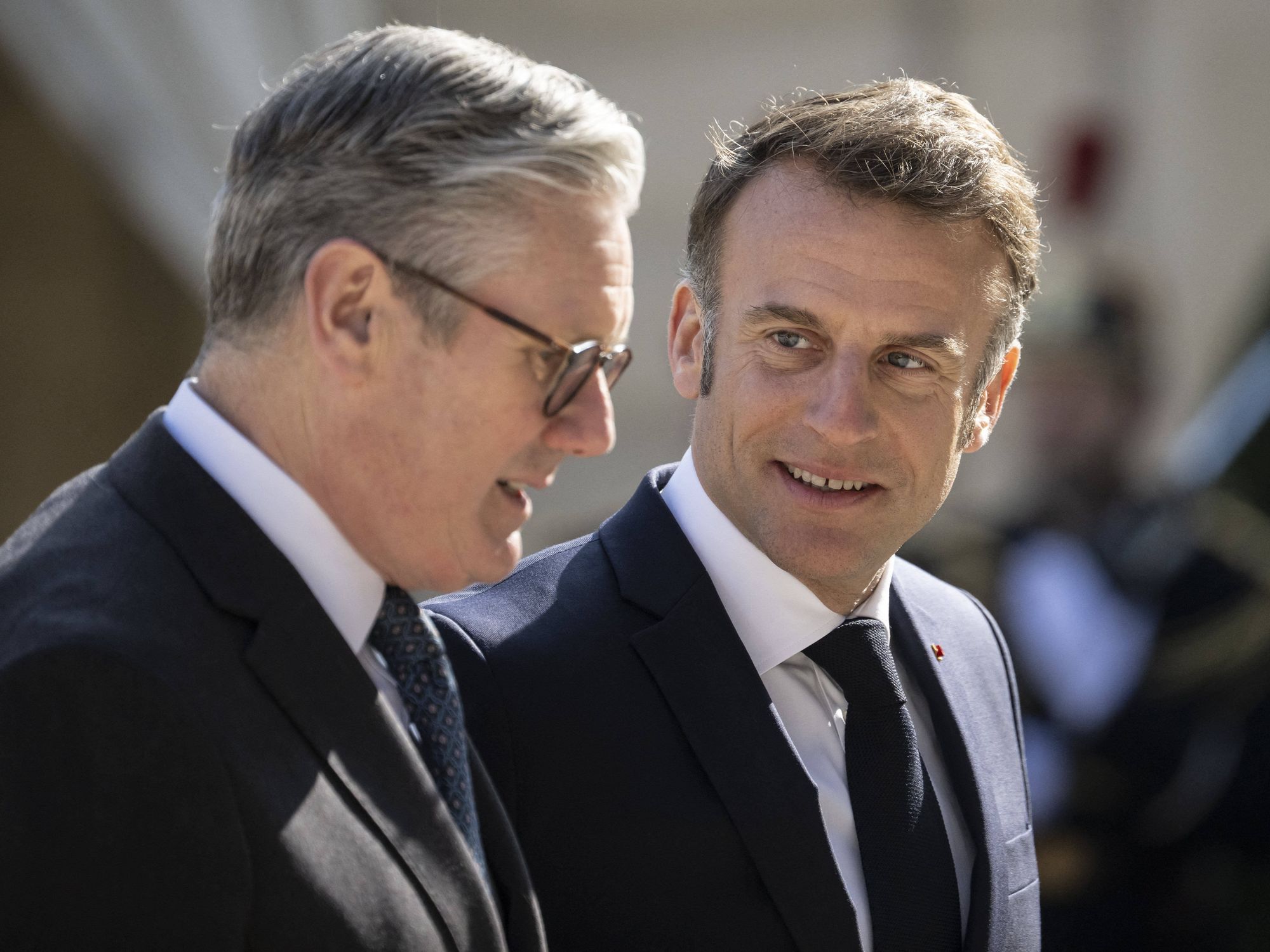 photo of stamer and macron
