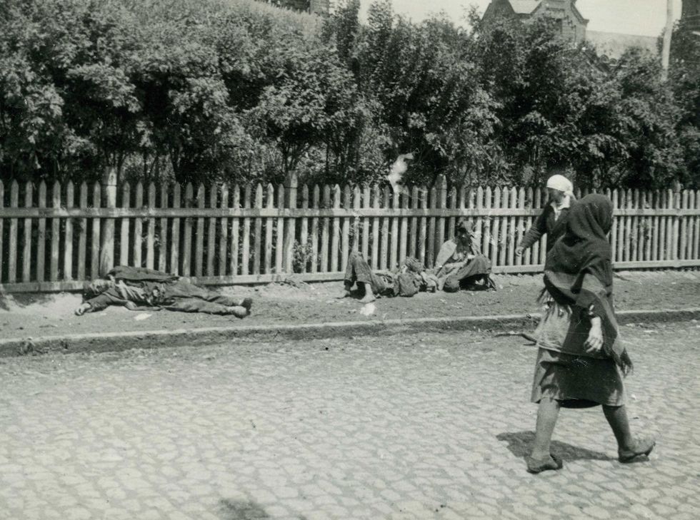 Photo of starved peasants on a street in Kharkiv, 1933.