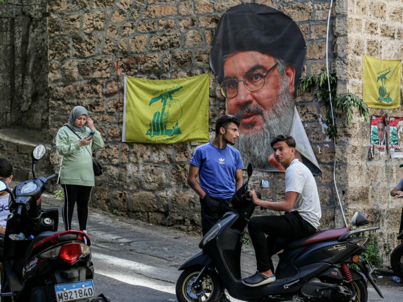 Photo of supporters of pro-Iranian Hezbollah
