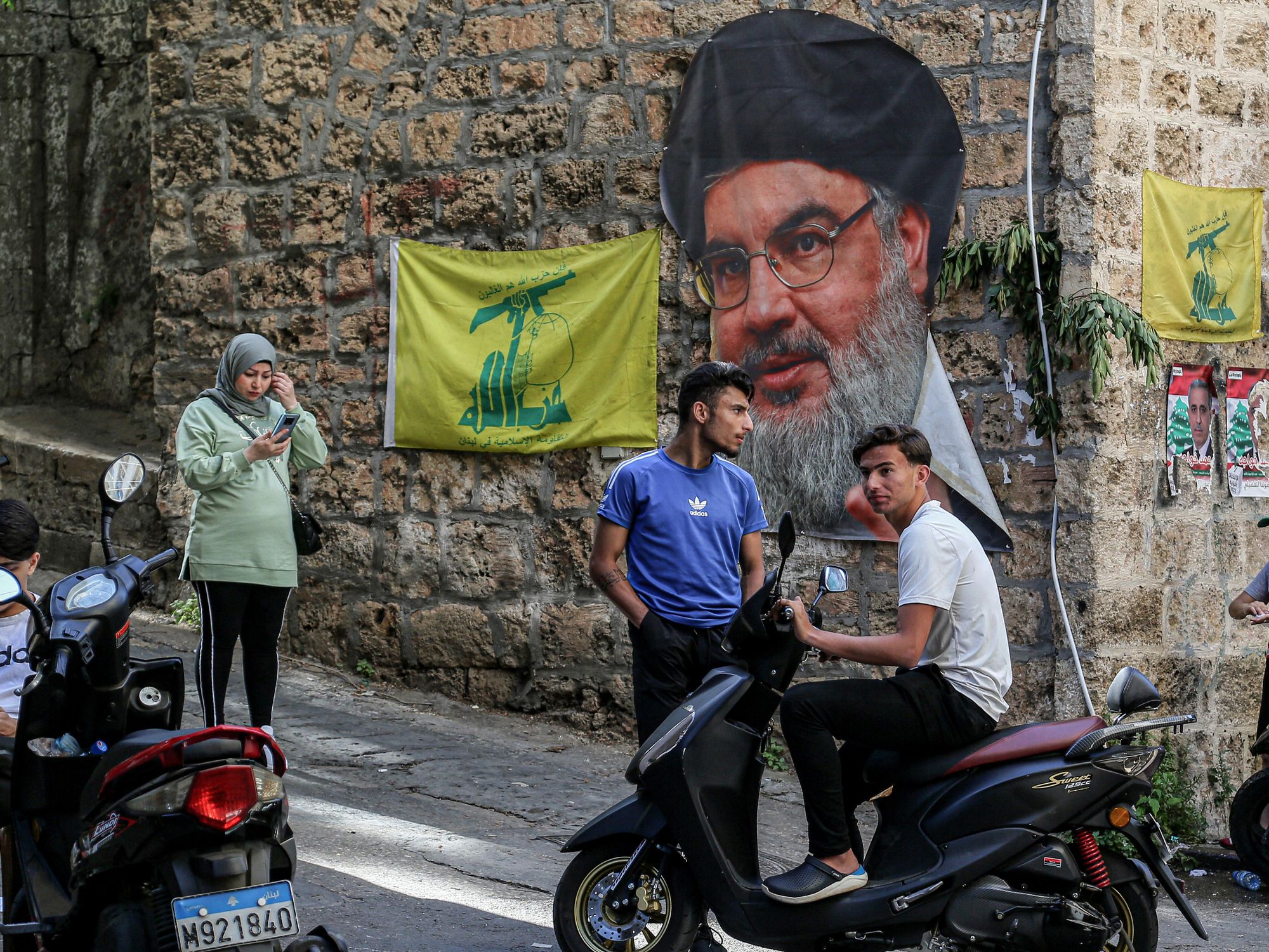Photo of supporters of pro-Iranian Hezbollah