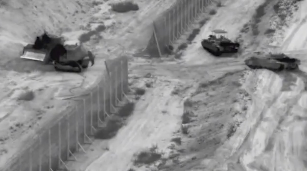 Photo of tanks and armored vehicles going into Gaza