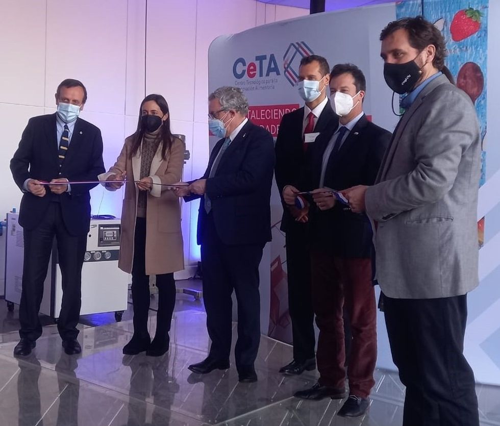 Photo of the inauguration of a new technological center called CETA