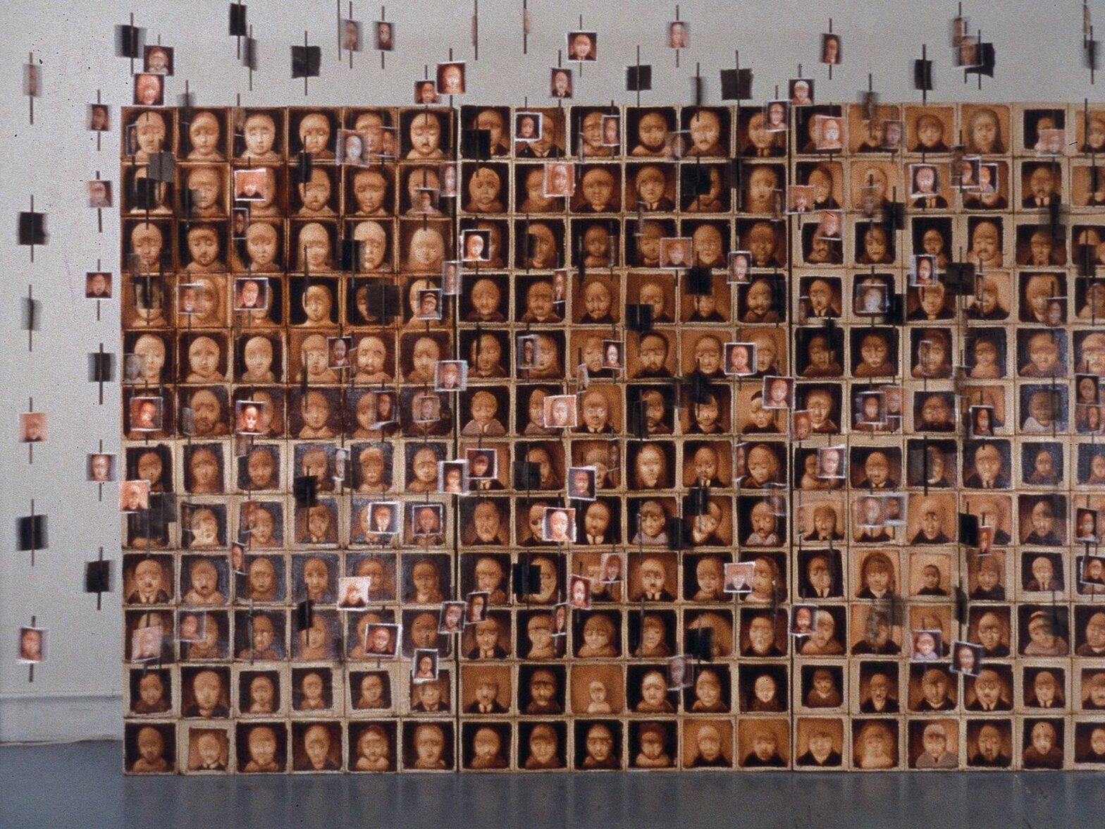 Photo of the installation by Sebastián Picker on the "disappeared" in Chile during the dictatorship of Augusto Pinochet.