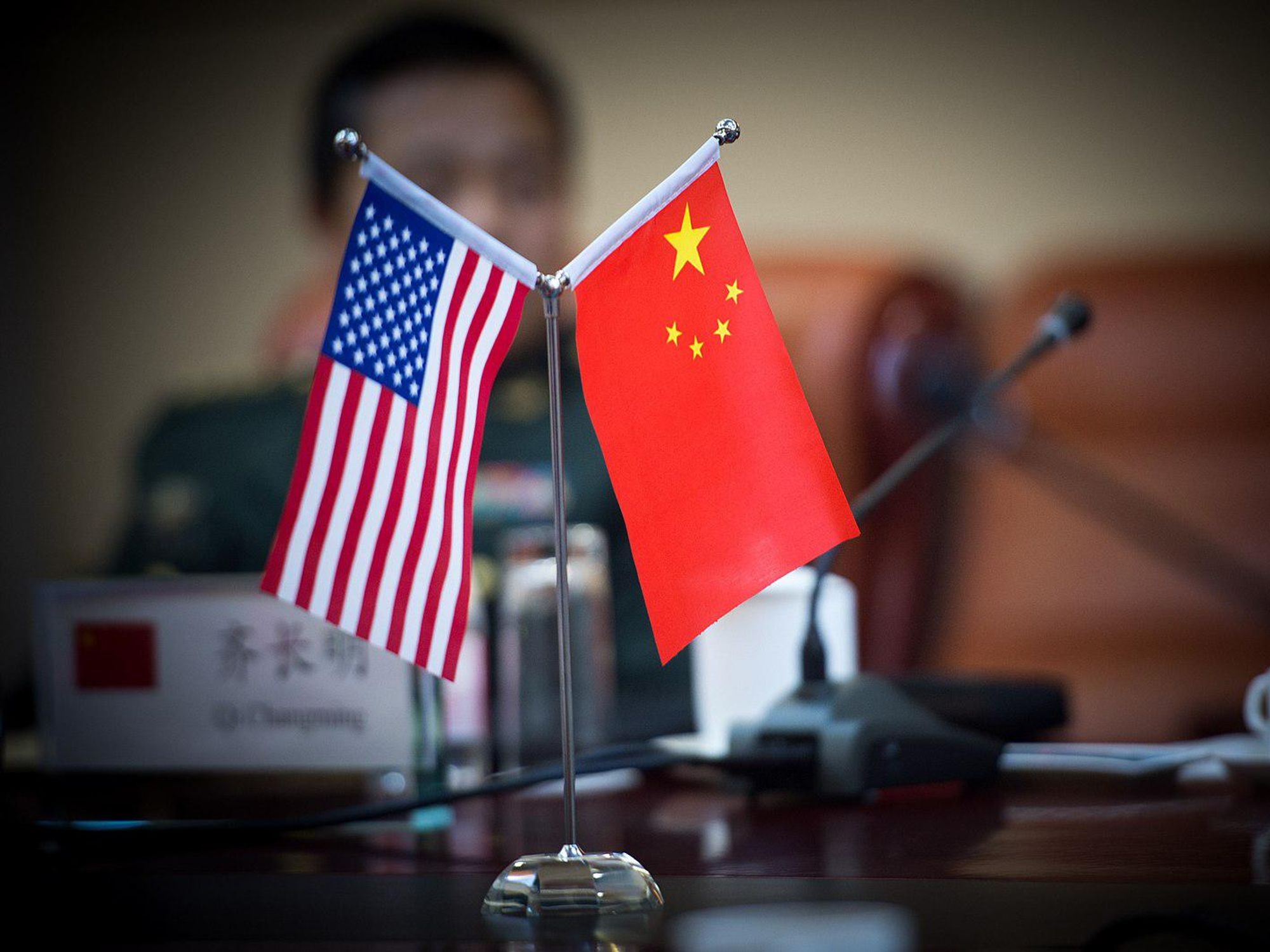 Photo of the U.S. flag and the Chinese flag