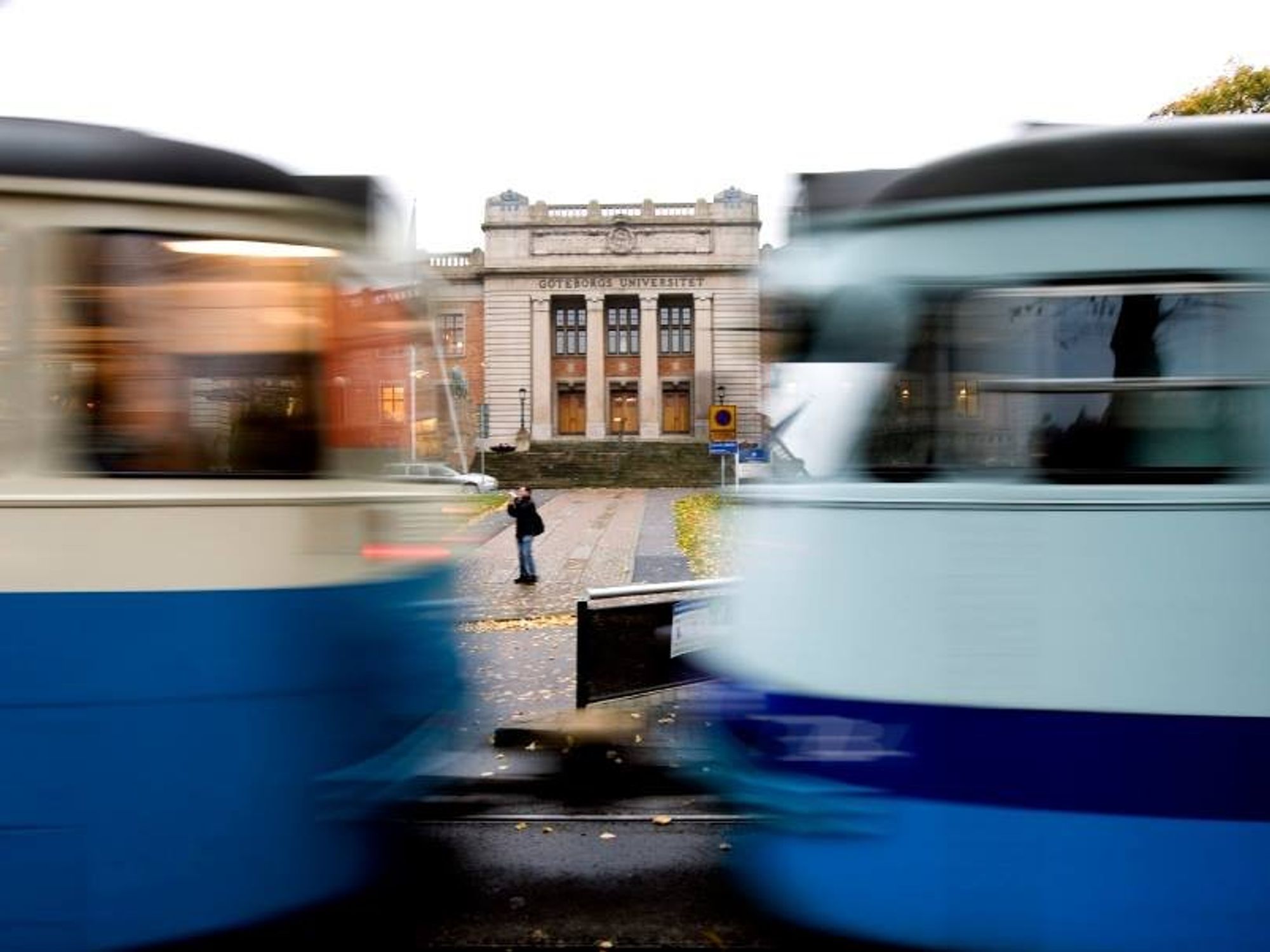 Photo of trams passing by Gothenburg's university