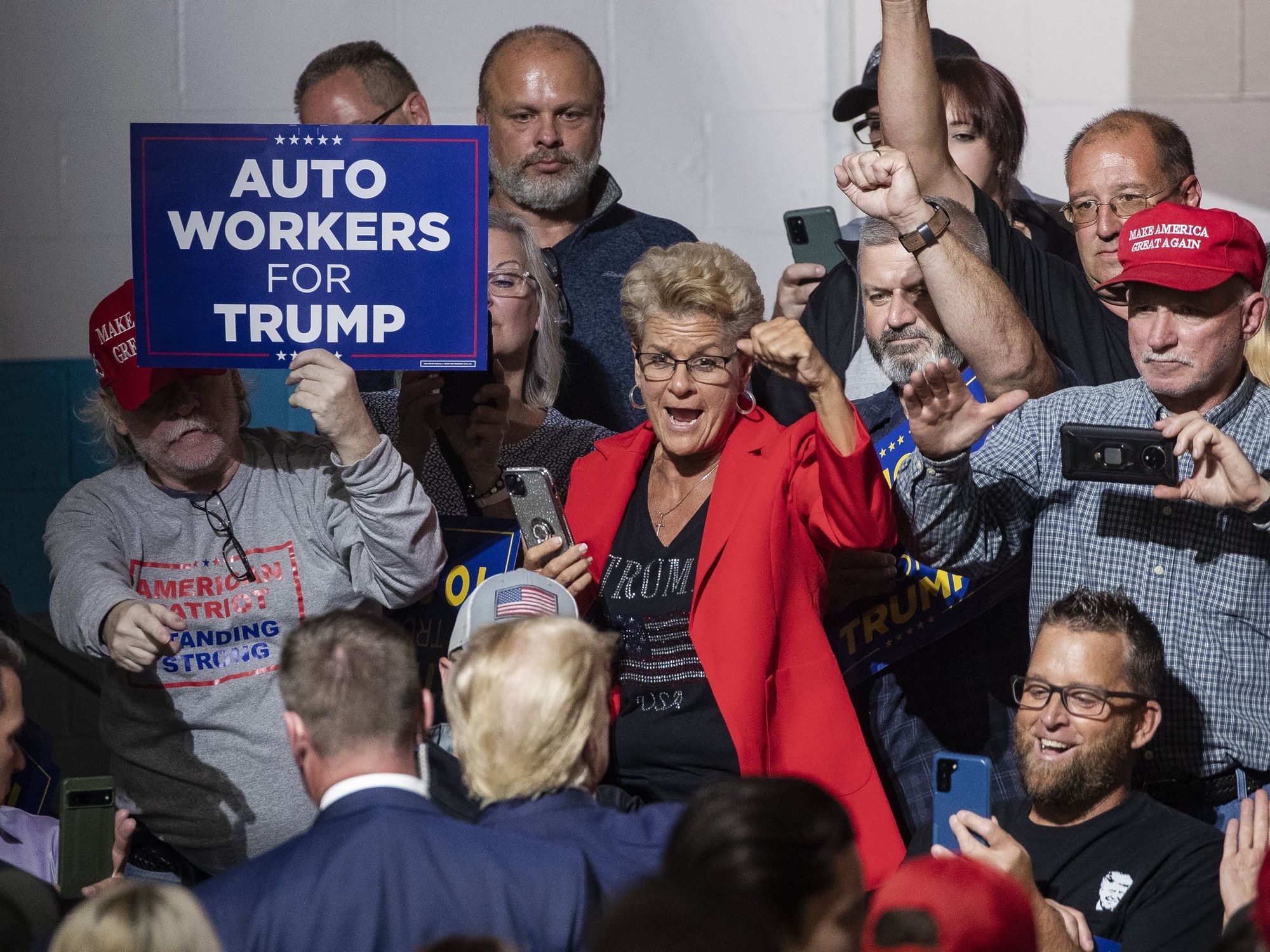 photo of Trump meeting supporters