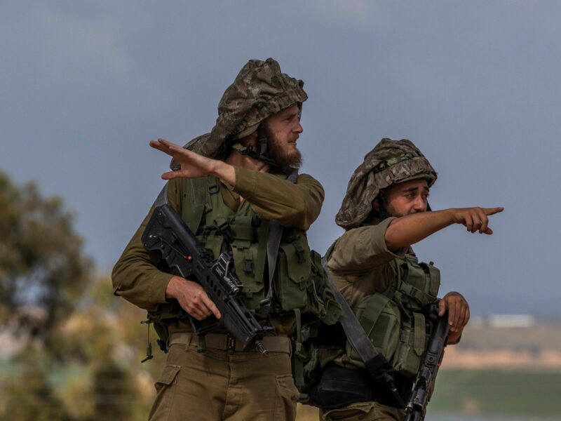Photo of two Israeli soldiers pictures near Sderot, Israel