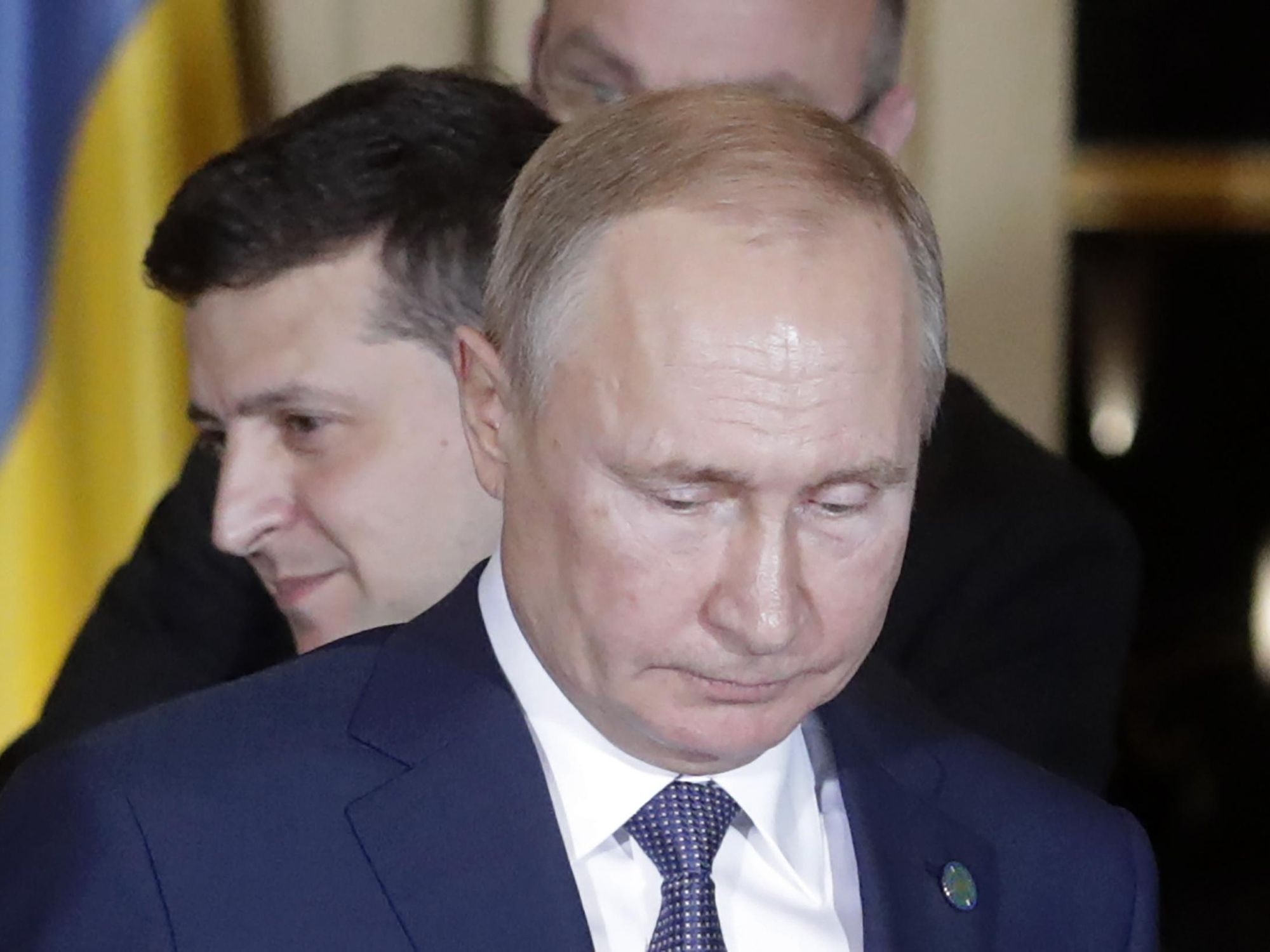 Photo of Ukrainian President Volodymyr Zelensky and Russian President Vladimir Putin at a summit in Paris in December 2019