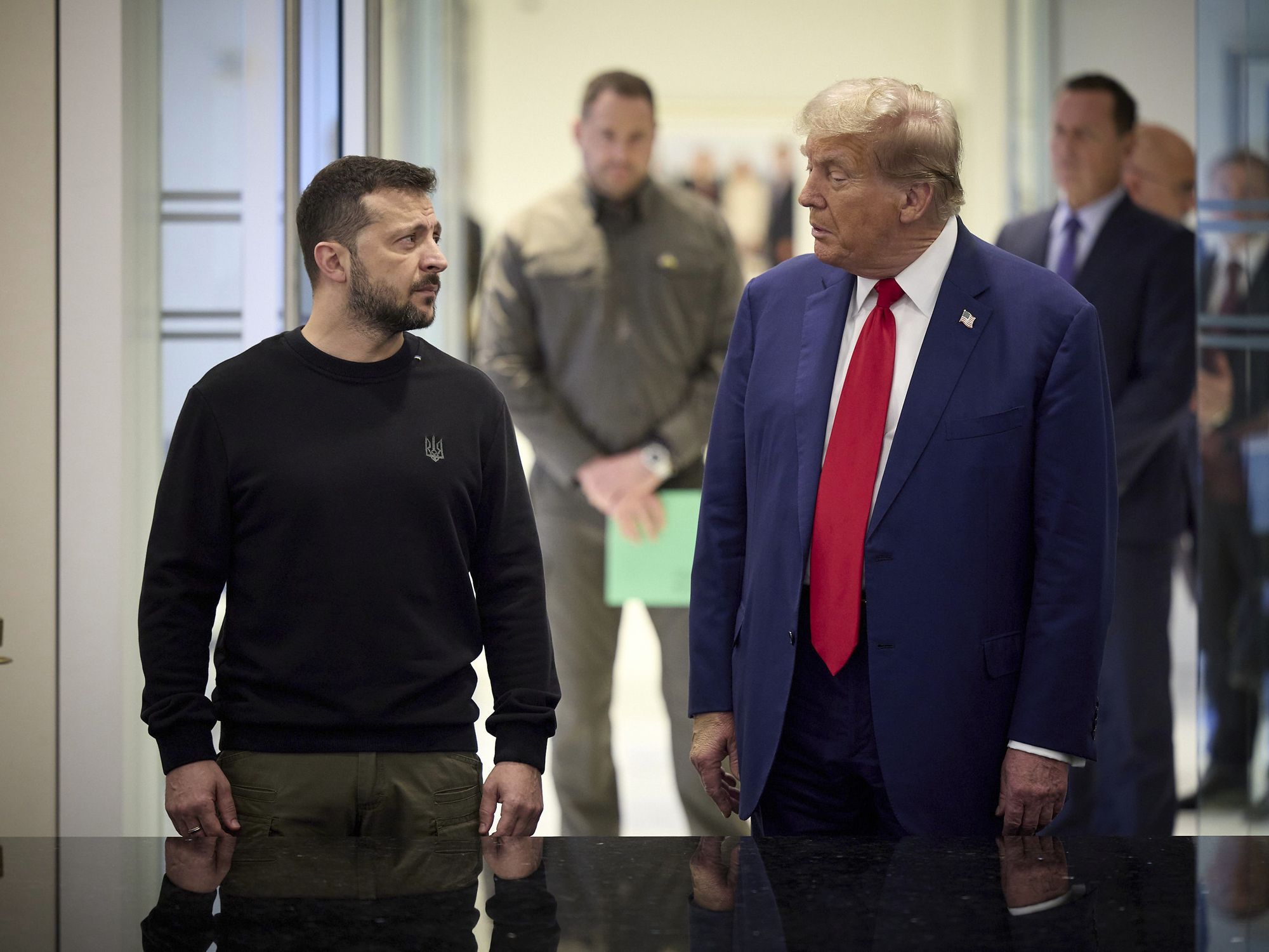 Photo of Ukrainian President Volodymyr Zelensky and U.S. President Donald Trump