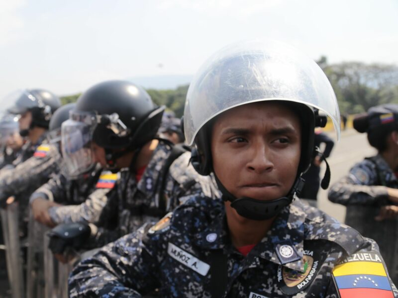 Photo of Venezuelan police with helmets and shields.