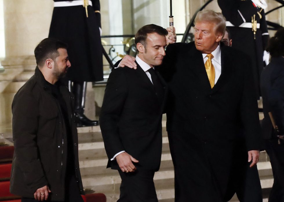 Photo of Volodymyr Zelensky, Emmanuel Macron and Donald Trump