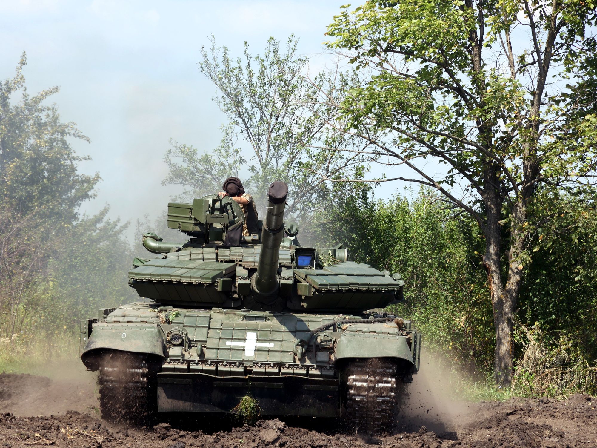 Photograph of a Ukrainian Armed Forces tank near Kharkiv Region, northeastern Ukraine​