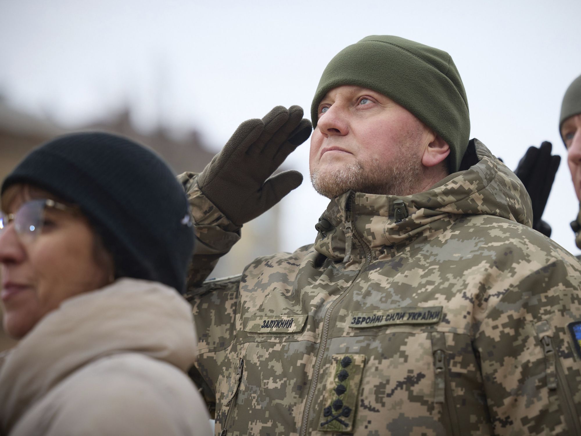 Photograph of the Ukraine Armed Forces Valeriy Zaluzhny saluting in uniform