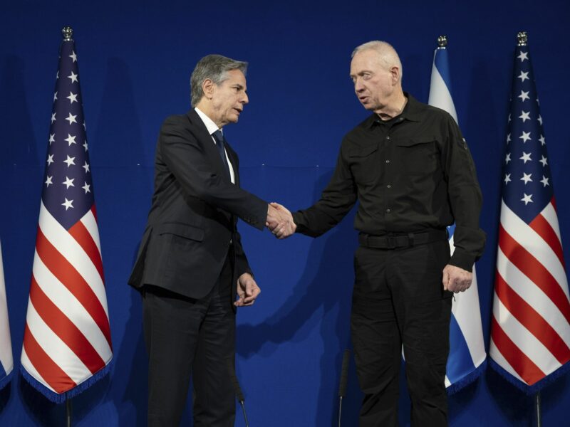 Photograph of U.S Secretary of State Antony Blinken shaking hands with sraeli Defense Minister Yoav Gallant.