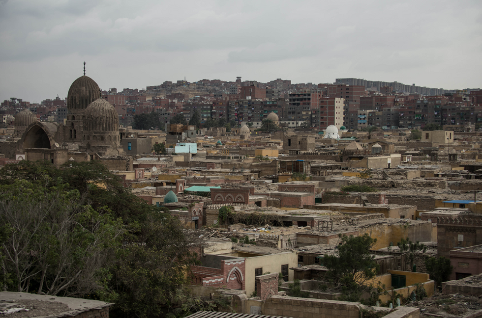 Picture of a high view of a refugee neighborhood in Cairo called the city of the dead