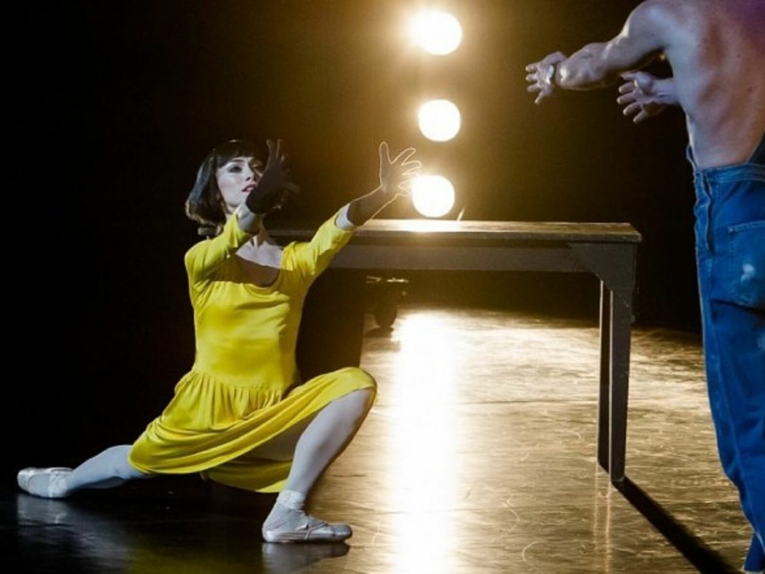 Picture of prima ballerina Eleonora Abbagnato on stage