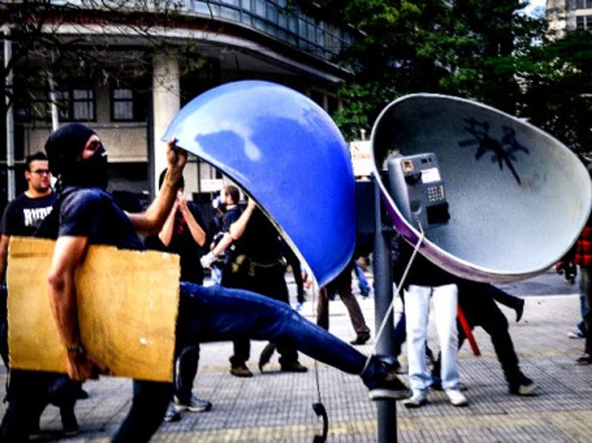 Police and protesters clash in SÃ£o Paolo on Brazil's Independence Day, September 7