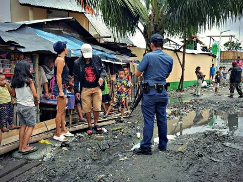 Police officer in Manila, Philippines