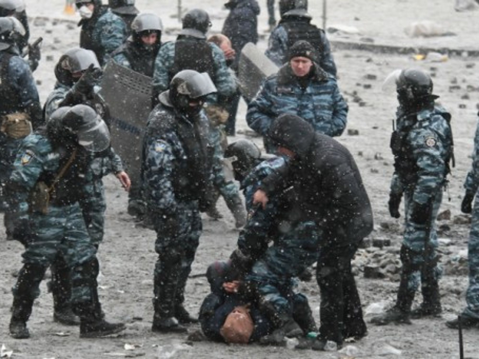 Police take charge in Kiev