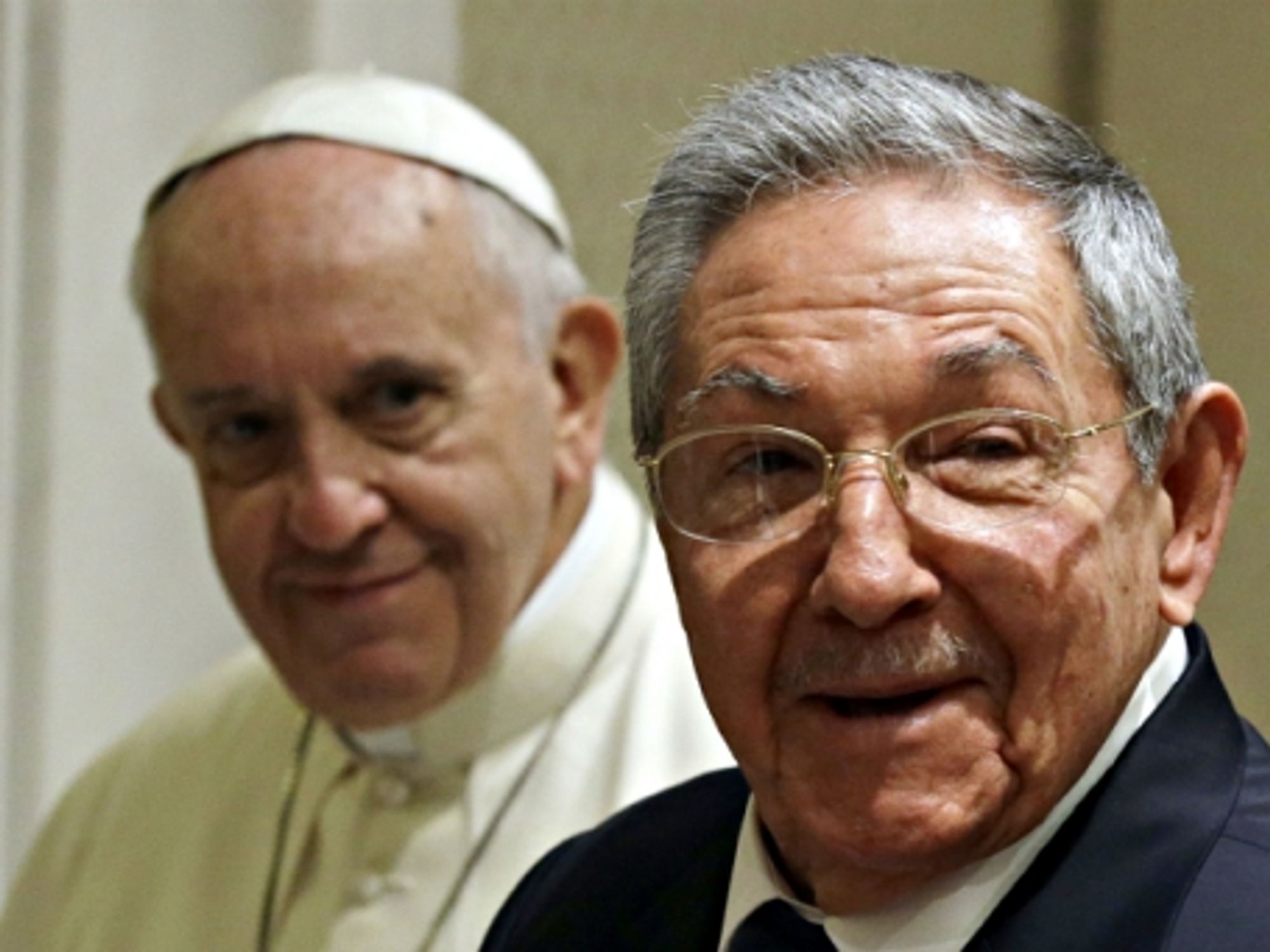 Pope Francis and Raul Castro in May 2015