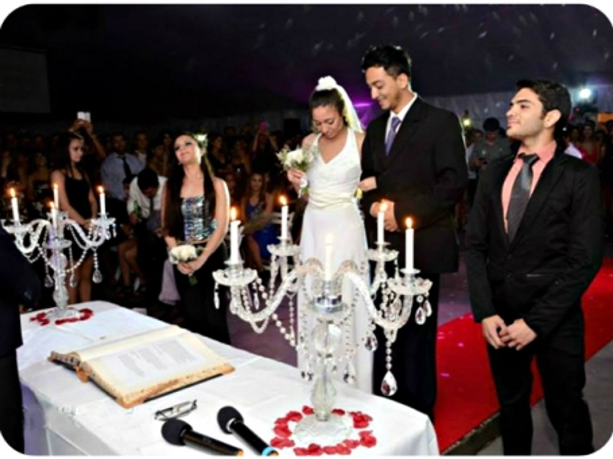 Pretend to say "I do"