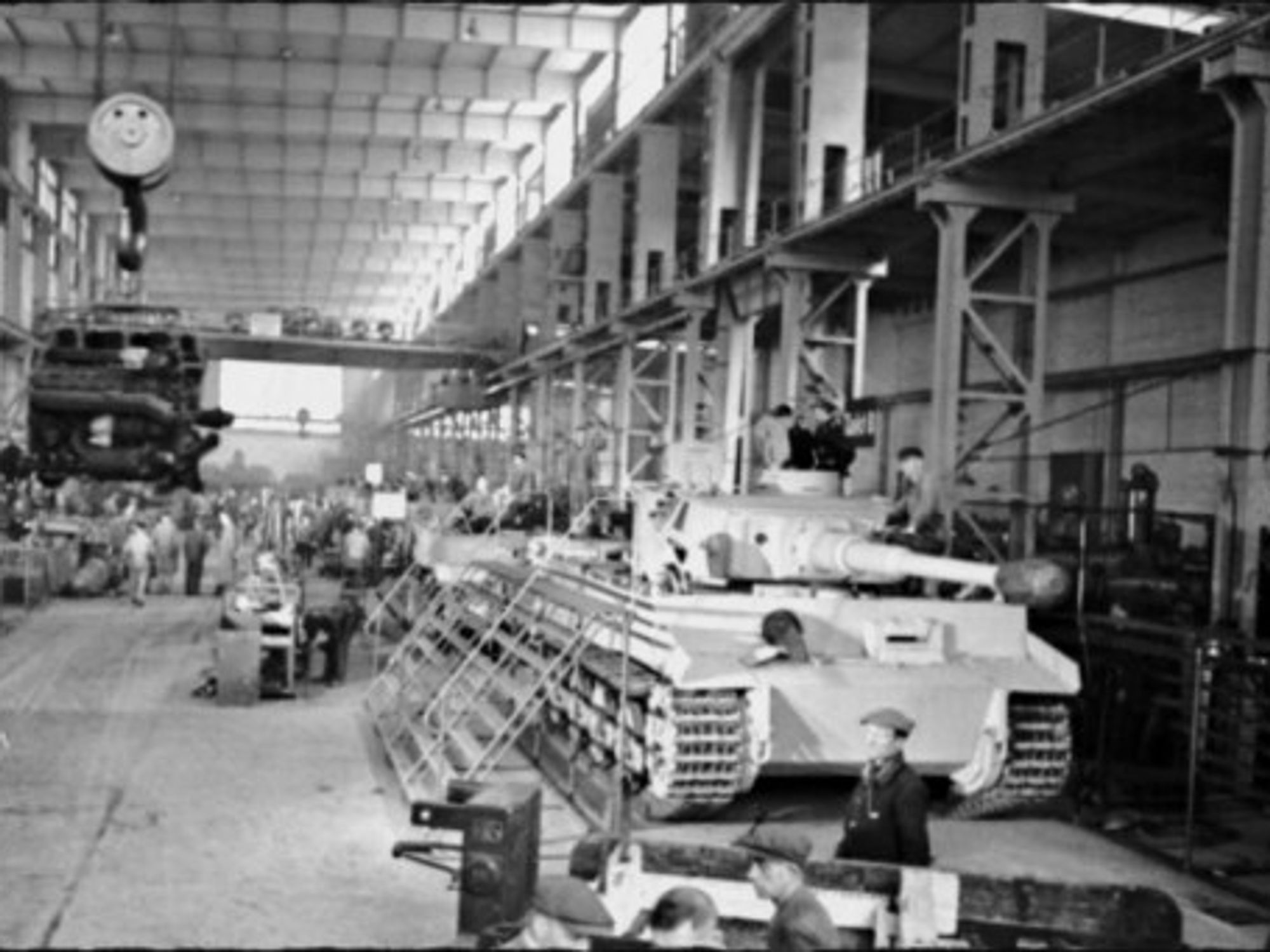 Production of Tiger tanks in a Krupp factory in 1943.
