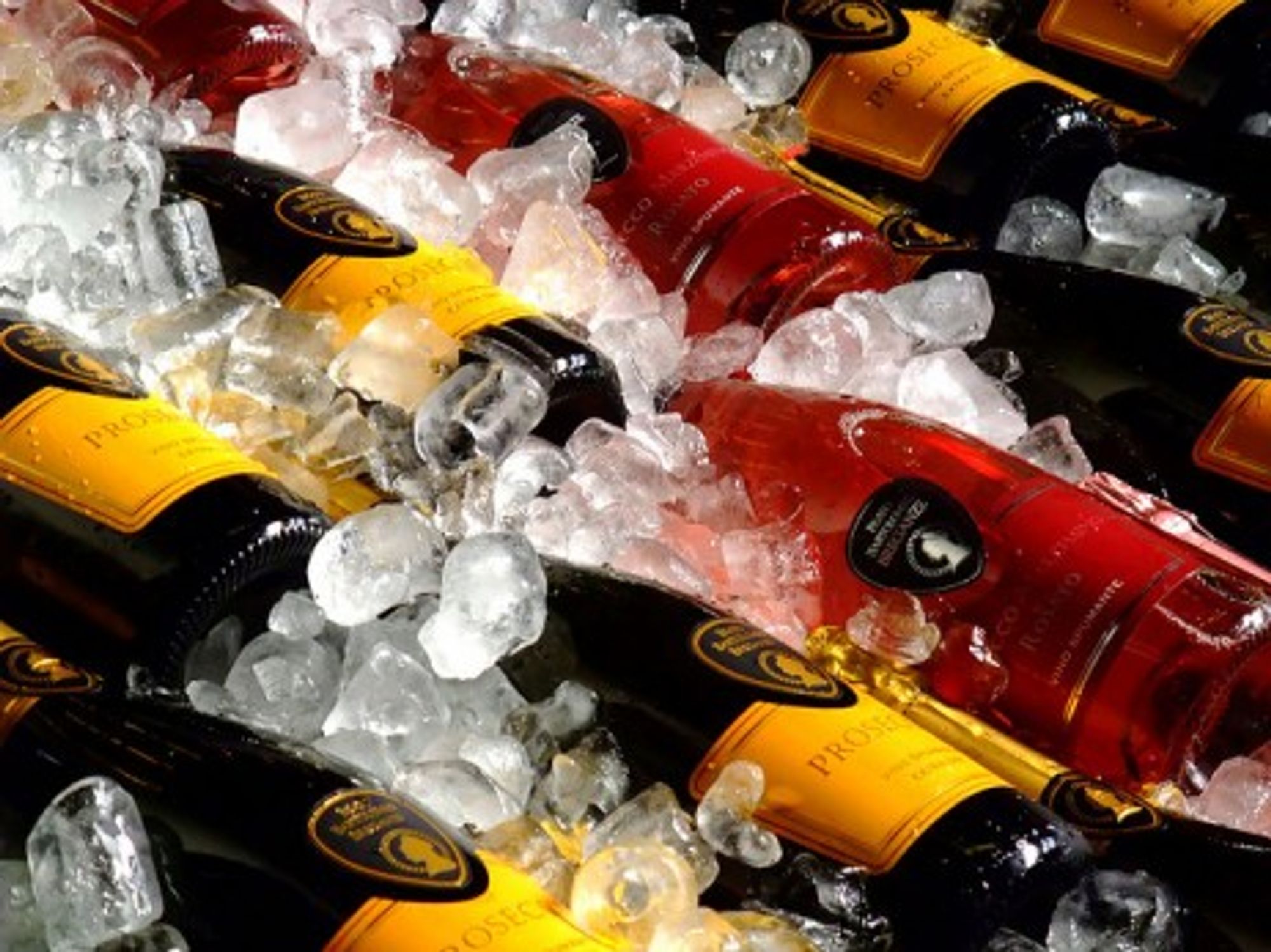 Prosecco on ice (James Cridland)