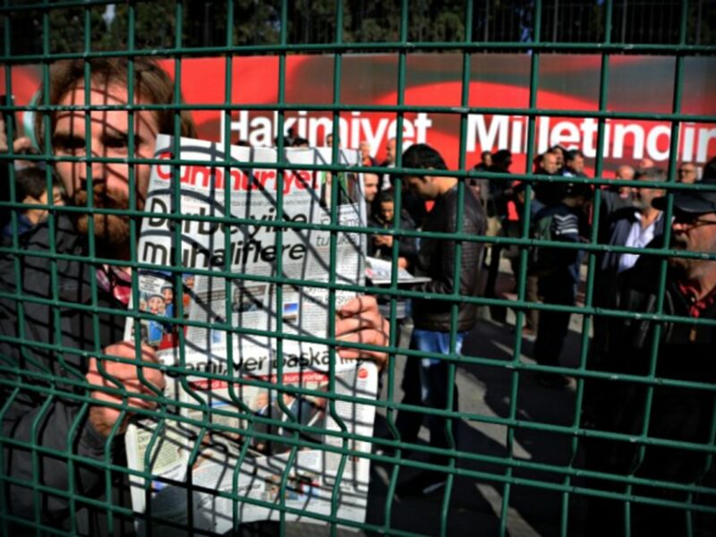 Protest outside Cumhuriyet daily HQ in Instanbul on Oct. 31