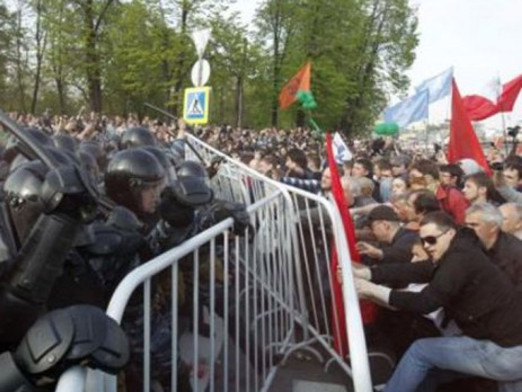 Protesters in Moscow on Sunday (varlamov)