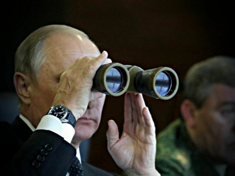Putin in September watches military drills in Saint Petersburg