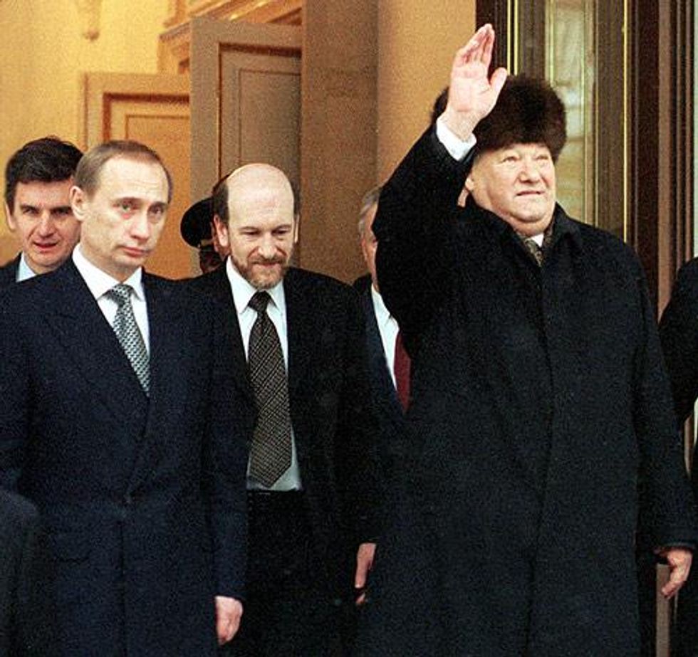 Putin with President Boris Yeltsin on 31 December 1999, when Yeltsin announced his resignation