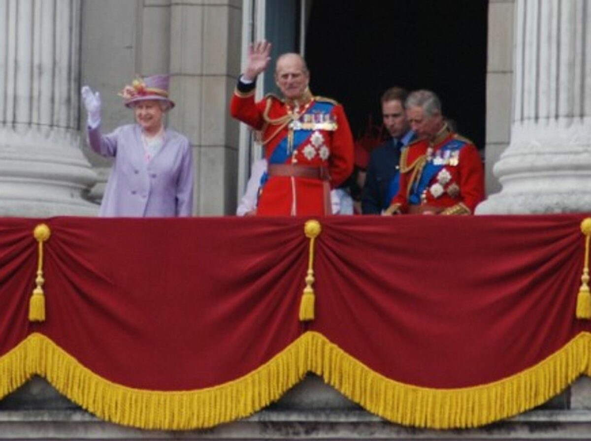 Queen Elizabeth II and Princes Philip, Charles, William (Rob Moment)