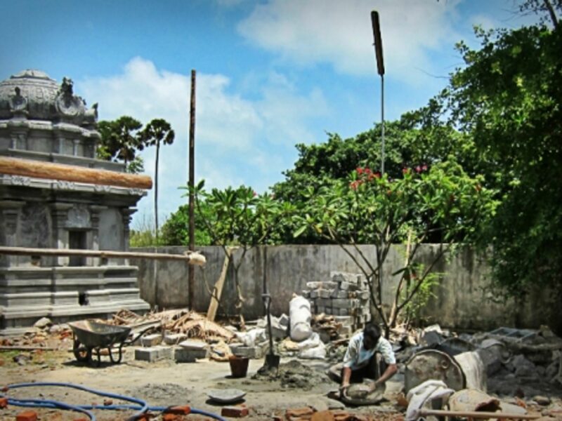 Rebuilding a temple in Jaffna