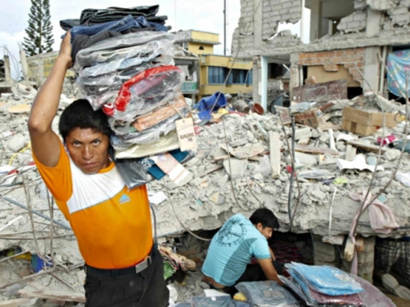 Rebuilding Ecuador, New Dollar Bills, Culling Gulls