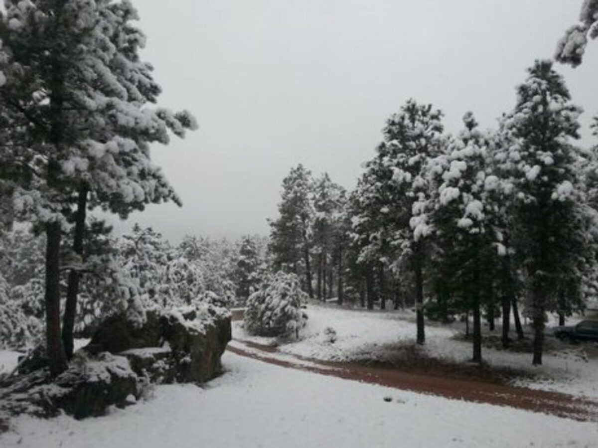 Record-breaking South Dakota snowfall