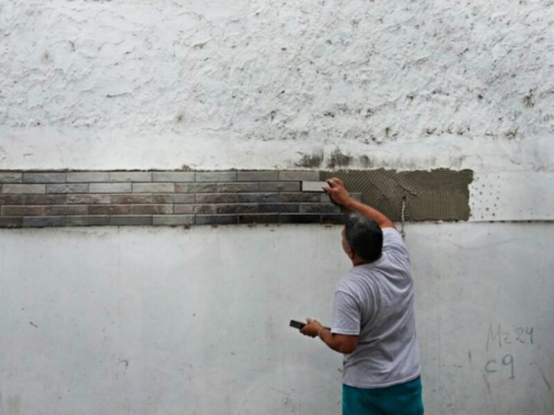 Reflecting bricks at Buenos Aires' Villa 21