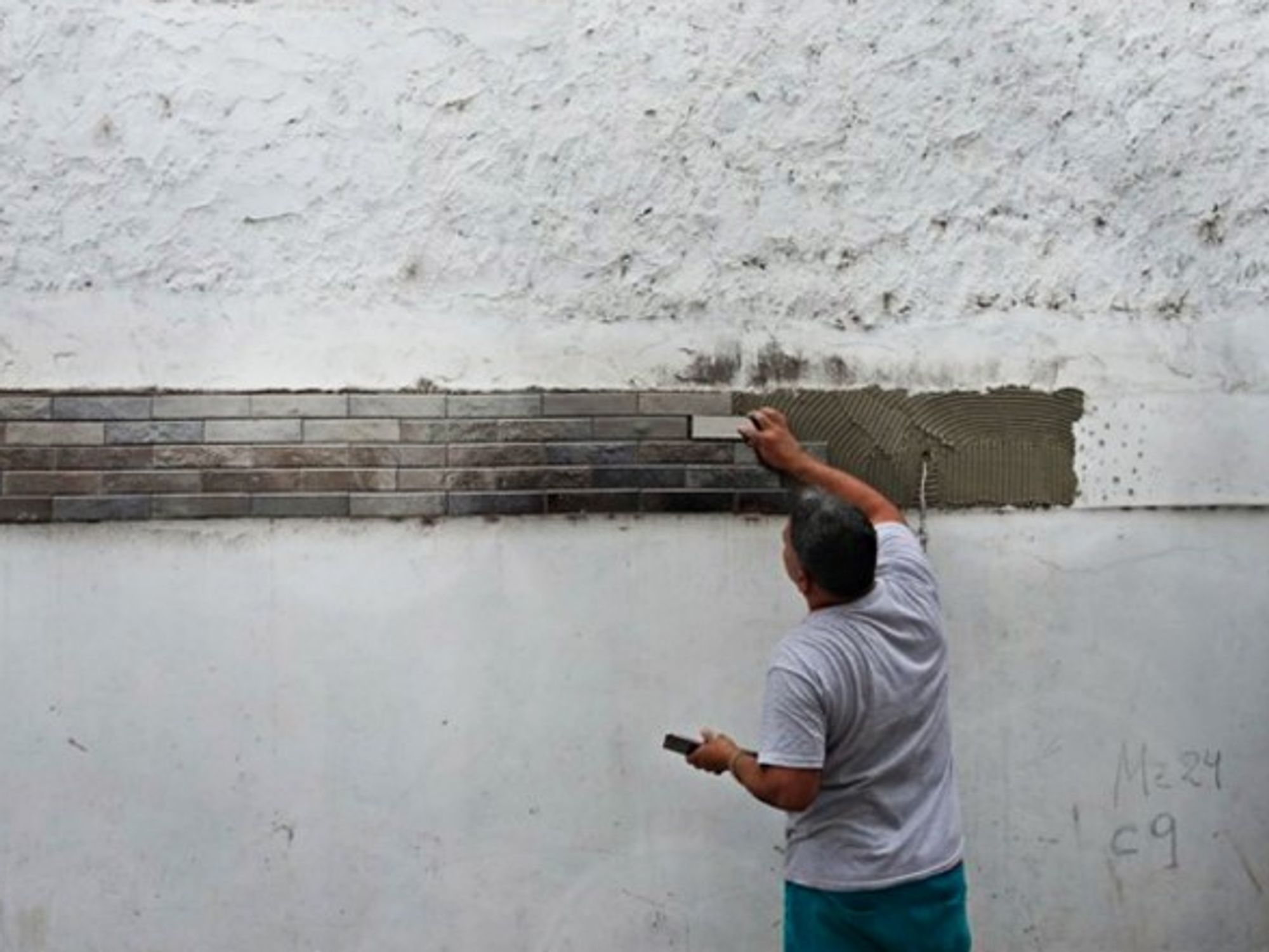 Reflecting bricks at Buenos Aires' Villa 21