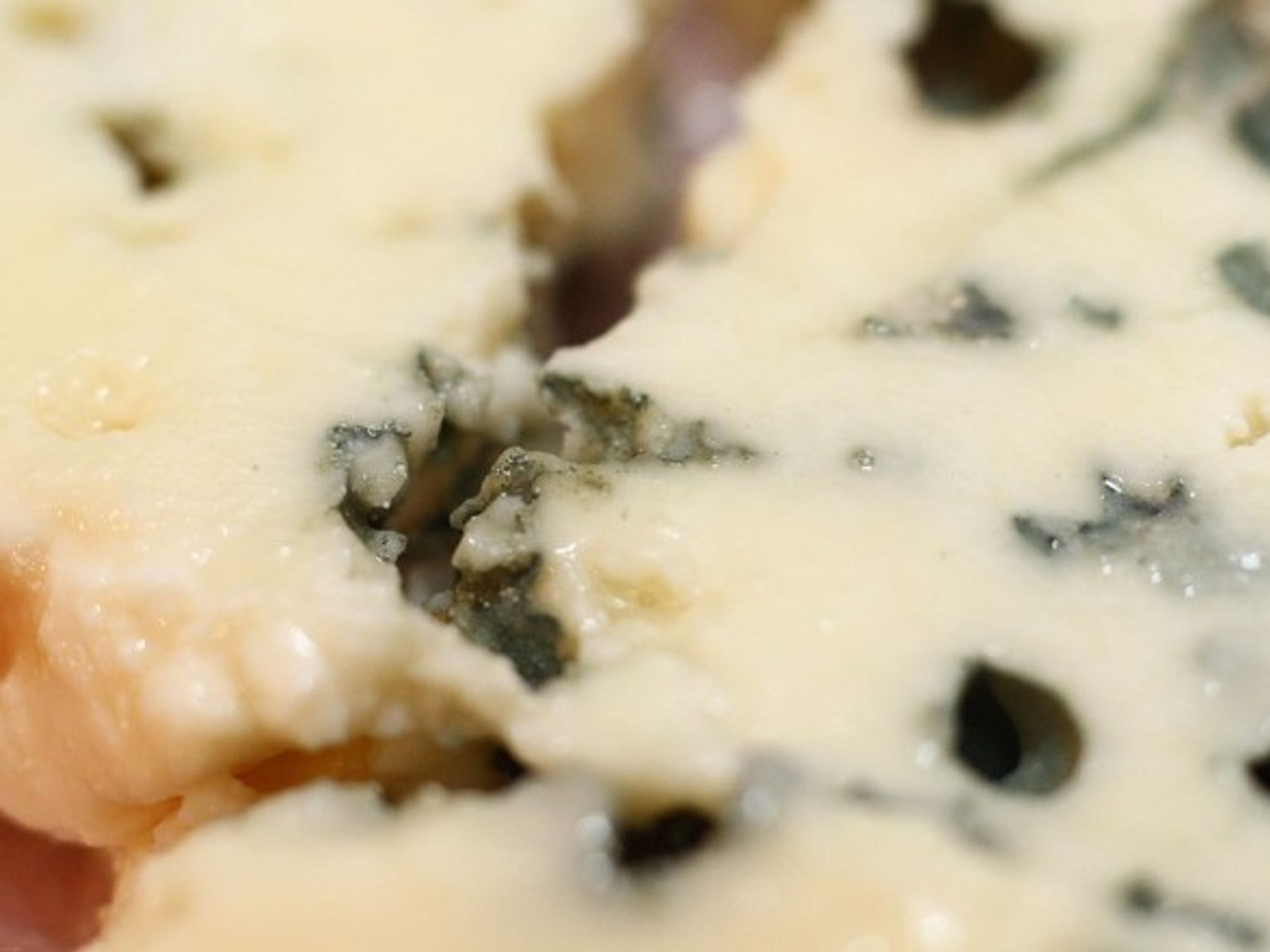 Roquefort may be delicious, but it doesn't cure coronavirus