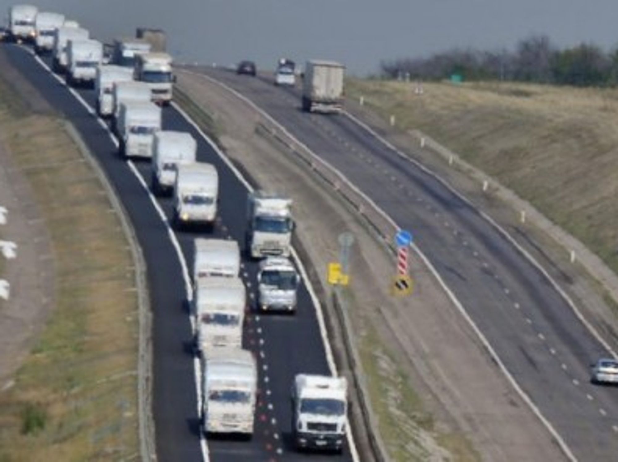Russian aid trucks entering Ukraine