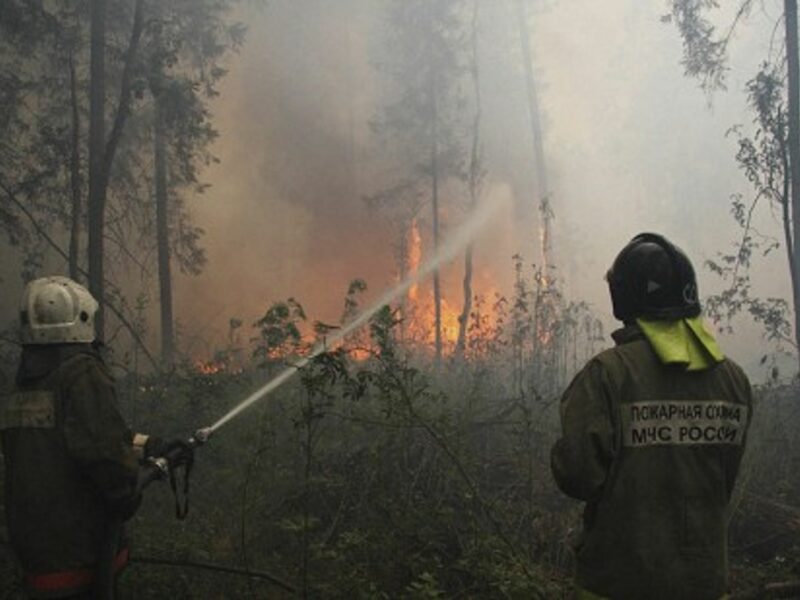 Russian fires rage on